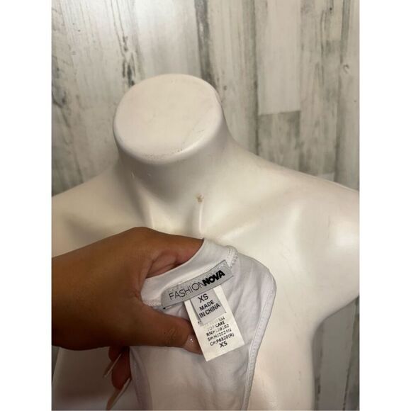 Fashion nova White bodysuit - Picture 6 of 7